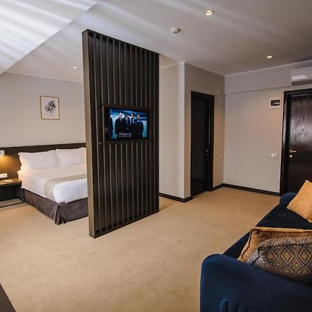 Hotel NOVO Boutique à Râmnicu Vâlcea Extérieur photo