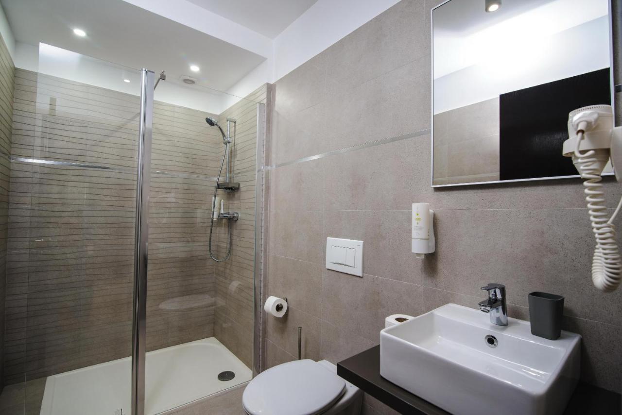 Hotel NOVO Boutique à Râmnicu Vâlcea Extérieur photo
