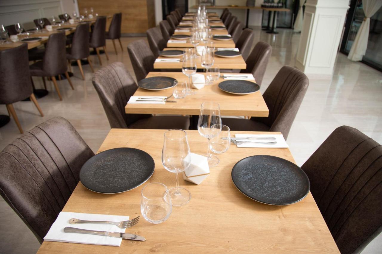 Hotel NOVO Boutique à Râmnicu Vâlcea Extérieur photo