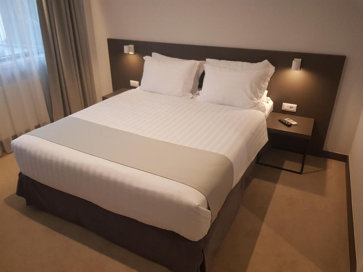 Hotel NOVO Boutique à Râmnicu Vâlcea Extérieur photo