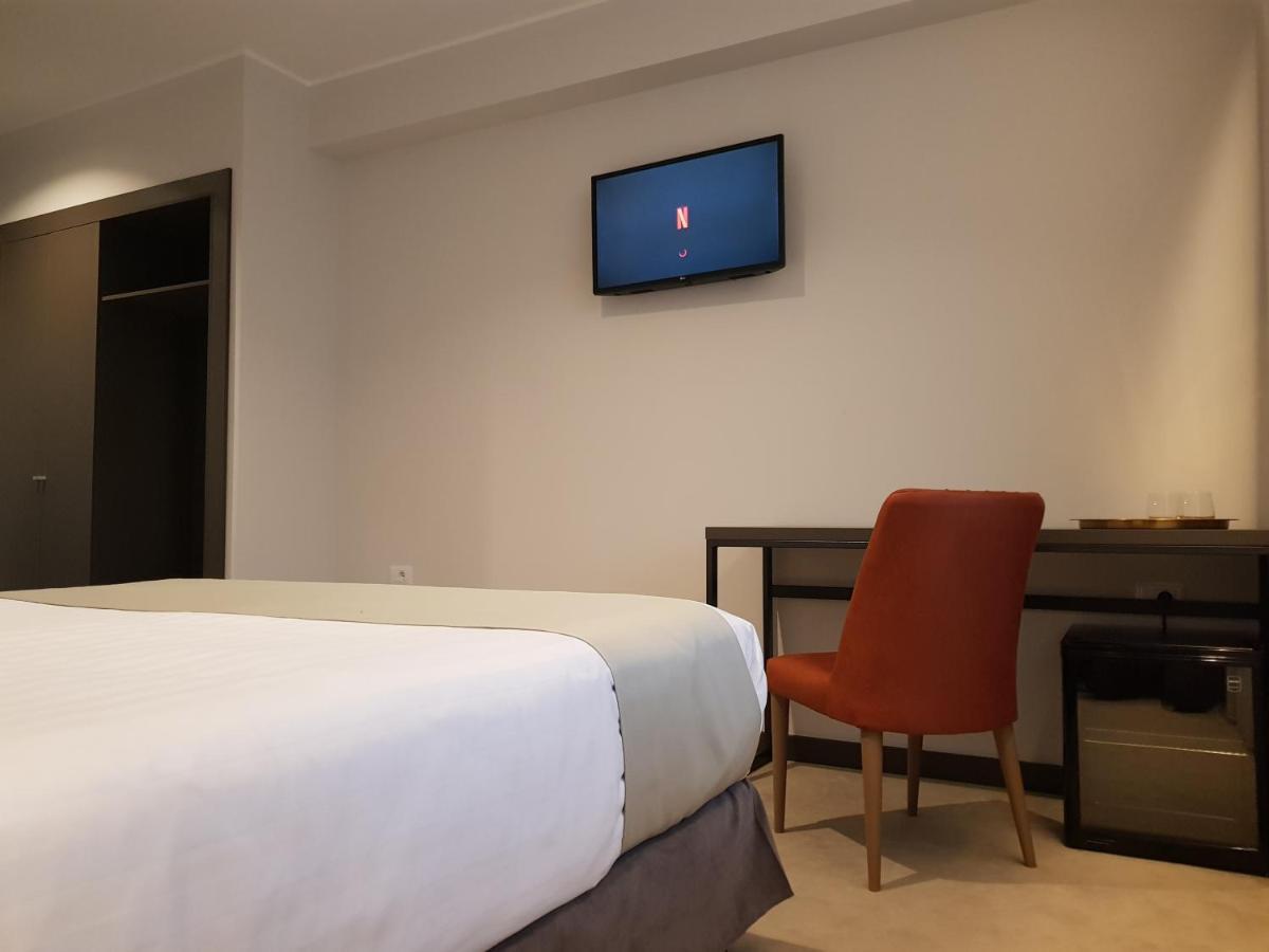 Hotel NOVO Boutique à Râmnicu Vâlcea Extérieur photo