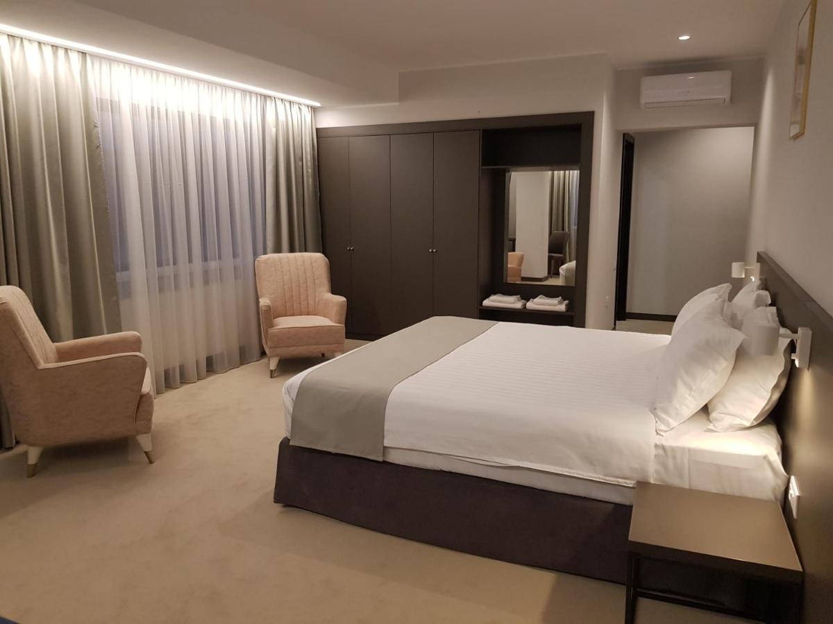 Hotel NOVO Boutique à Râmnicu Vâlcea Extérieur photo